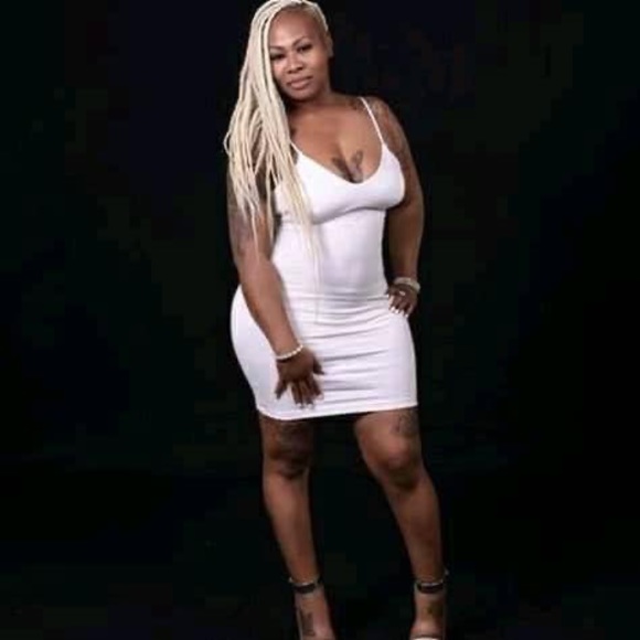 Meet your Posher, Aeli - Picture 1 of 1